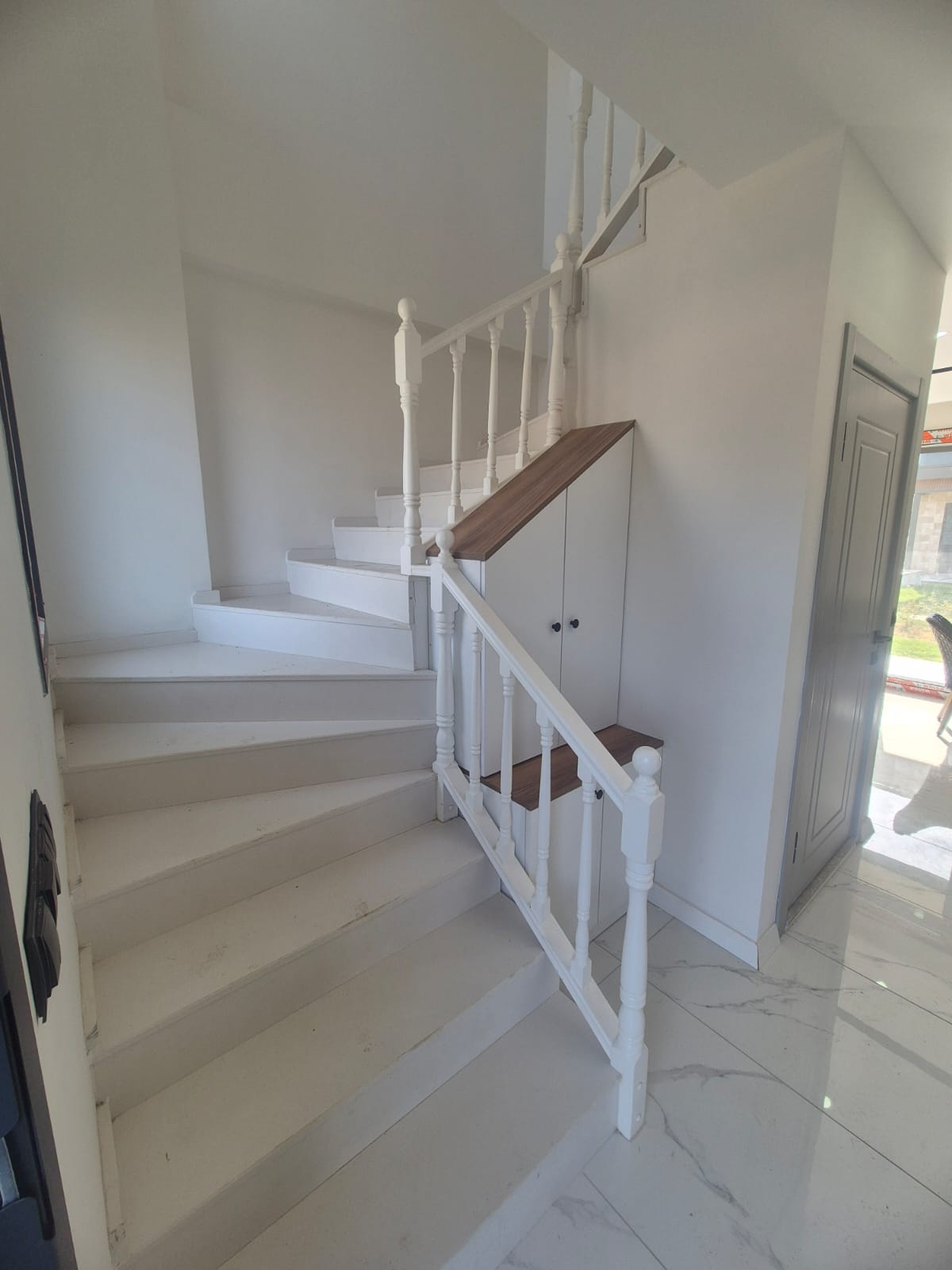 Davutlar Migros Arkasında Sıfır 3+1 Müstakil Villa - Görsel 5