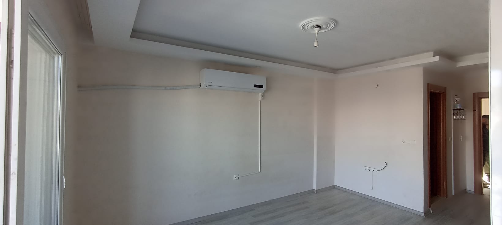 Kuşadası Davutlar’da Asansörlü Binada 1+1 Kiralık Daire - Görsel 3