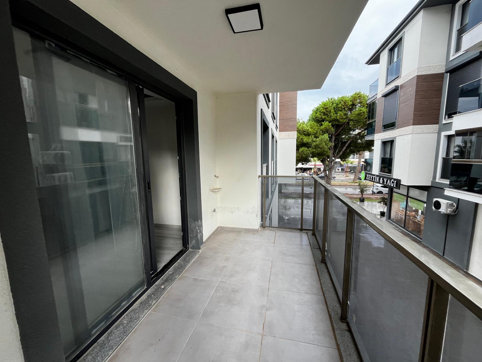 Kuşadası Güzelçamlı Yolunda Sosyal Tesisli 2+1 Daire