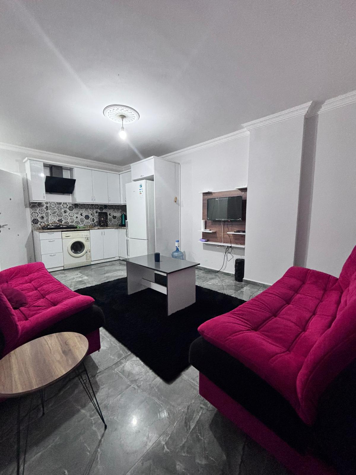 Kuşadası Davutlarda Doğa ve Deniz Manzaralı Eşyalı Kiralık 2+1 Daire