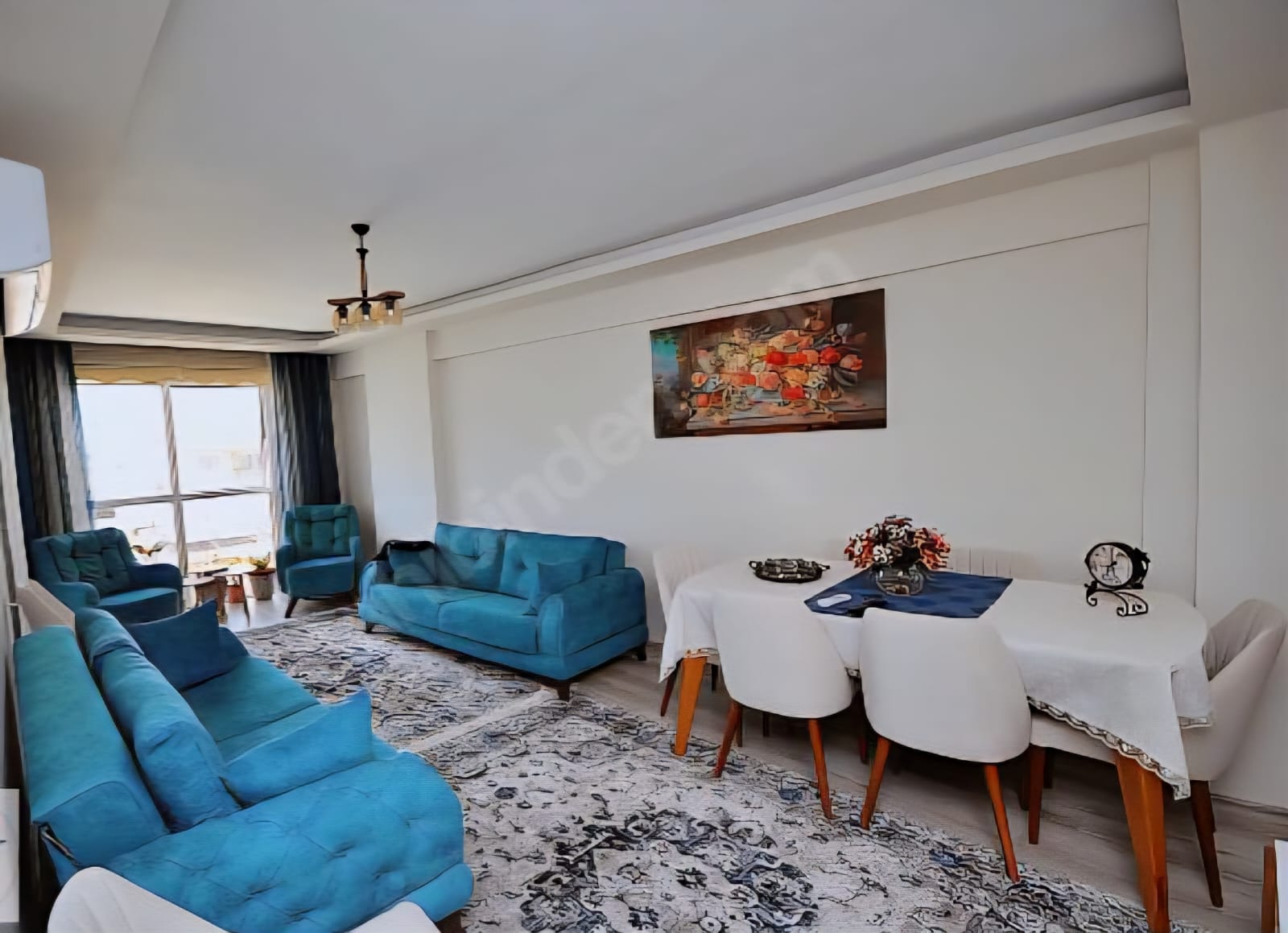 Kuşadası Davutlar Merkezde Asansörlü, Teraslı 4+1 Satılık Daire