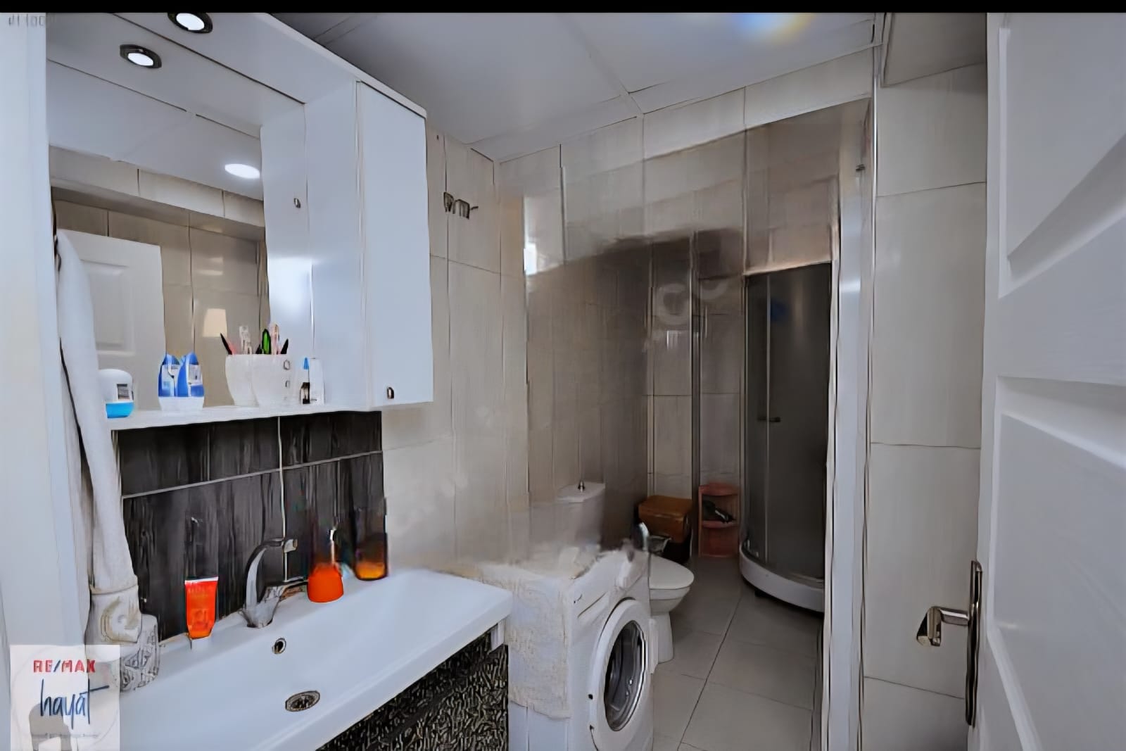 Kuşadası Davutlar Merkezde Asansörlü, Teraslı 4+1 Satılık Daire - Görsel 2