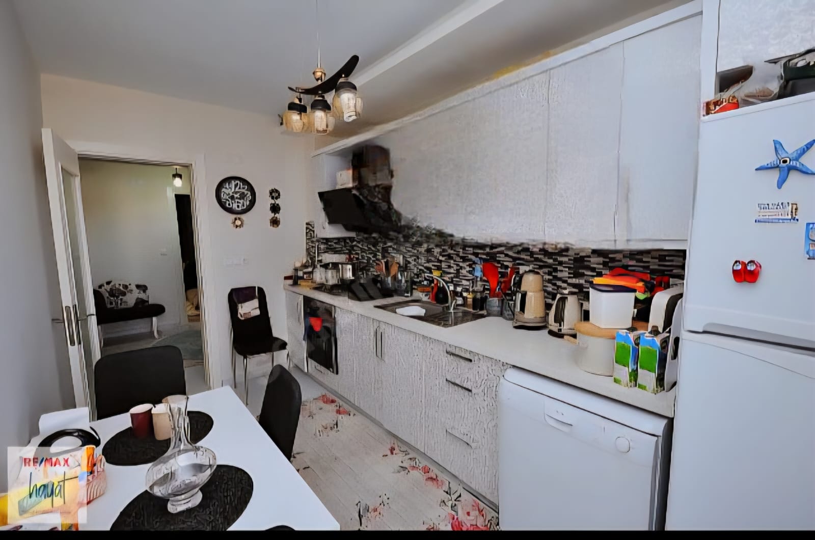 Kuşadası Davutlar Merkezde Asansörlü, Teraslı 4+1 Satılık Daire - Görsel 4