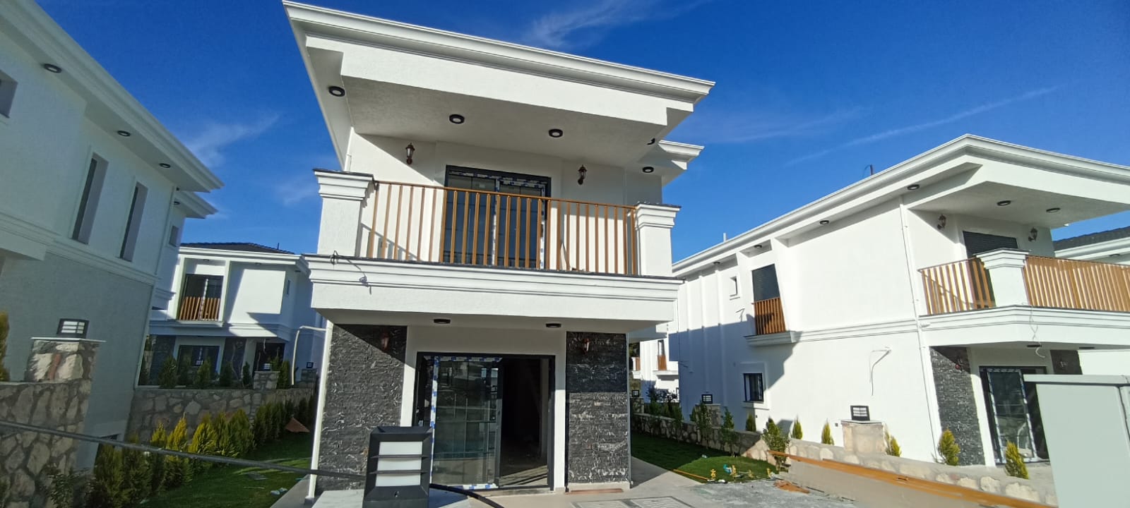 Modern Özel Havuzlu 4+1 Bağımsız satılık Villa
